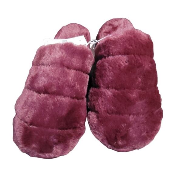 Quilted Faux Fur Slippers Women's Plus Size Lane Bryant, Burgundy  Size 7/8W - Picture 4 of 5